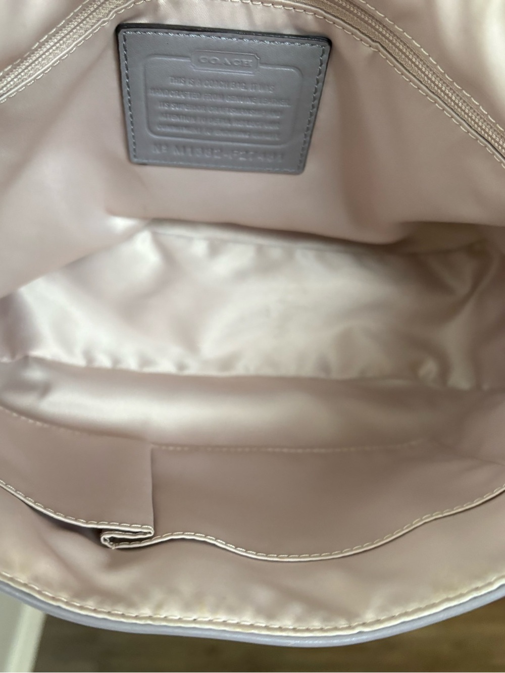 🩶🩶COACH TAYLOR DOVE GREY LEATHER FLAP SHOULDER BAG!🩶🩶 - Picture 9 of 9